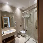 Agroturizem Kodra E Kuajve 4* Škalngur