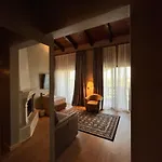 Agroturizem Kodra E Kuajve Resort Škalngur