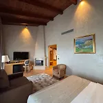 Agroturizem Kodra E Kuajve 4*