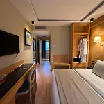 Agroturizem Kodra E Kuajve Resort
