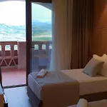 Agroturizem Kodra E Kuajve Resort Škalngur