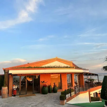 Agroturizem Kodra E Kuajve Resort Škalngur