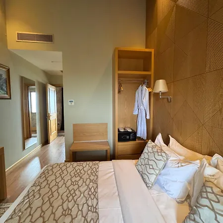 Agroturizem Kodra E Kuajve 4* Škalngur