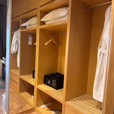 Agroturizem Kodra E Kuajve 4*