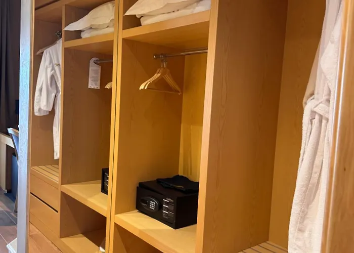 Agroturizem Kodra E Kuajve 4*