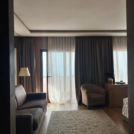 Agroturizem Kodra E Kuajve Resort Shkallnur