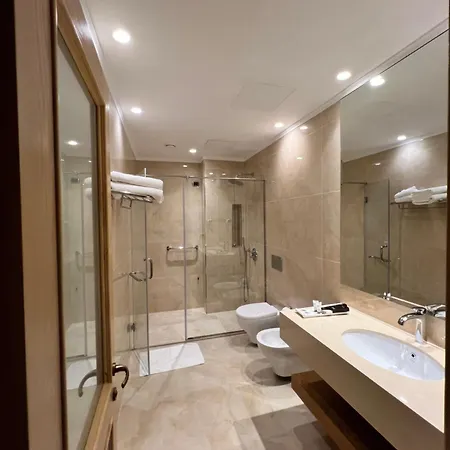 Agroturizem Kodra E Kuajve 4*