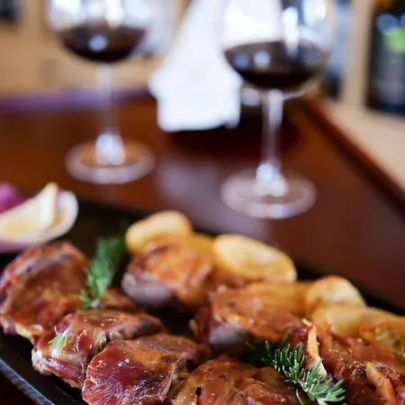 Ośrodek wypoczynkowy Agroturizem Kodra E Kuajve 4*