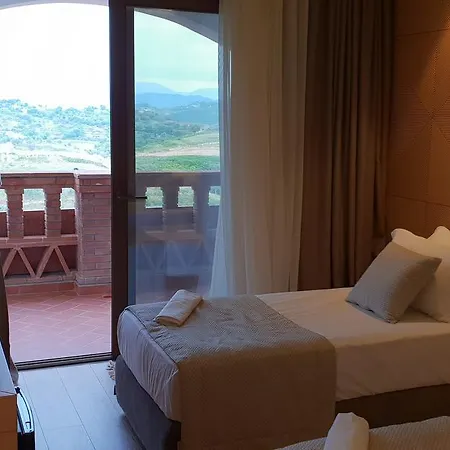 Agroturizem Kodra E Kuajve Semesteranläggning (resort) Škalngur