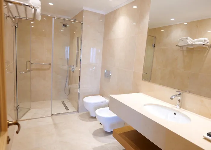 Agroturizem Kodra E Kuajve 4*