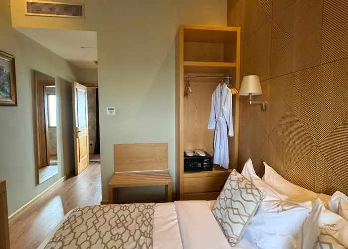 Agroturizem Kodra E Kuajve 4* Škalngur