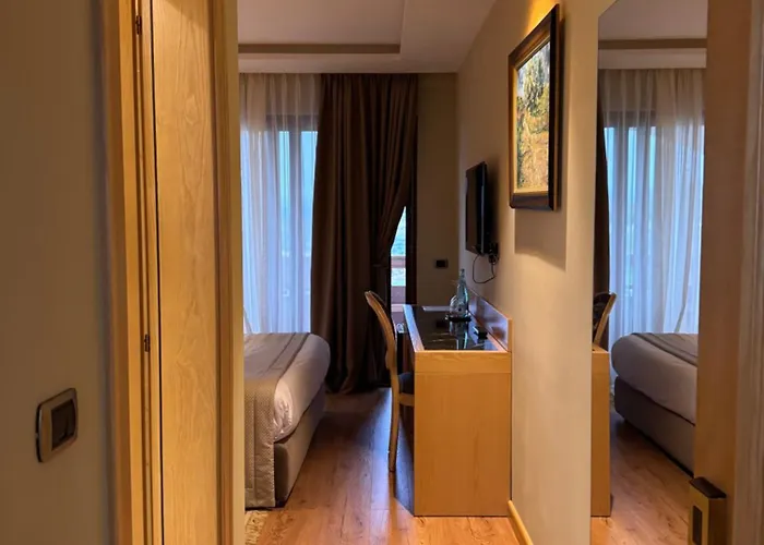 Agroturizem Kodra E Kuajve Resort 4*