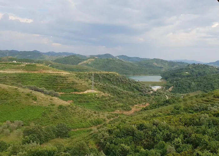 Agroturizem Kodra E Kuajve Resort Shkallnur