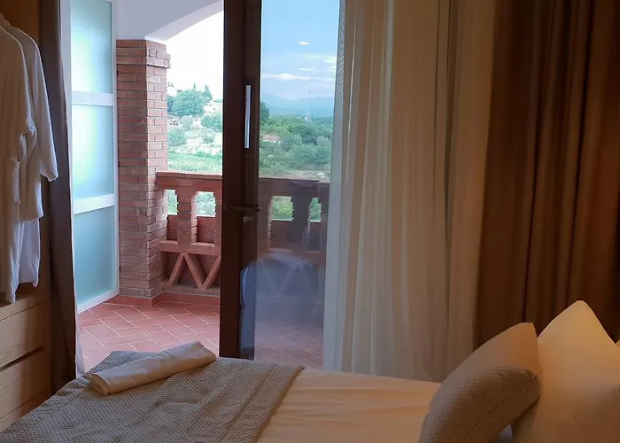 Agroturizem Kodra E Kuajve 4* Shkallnur